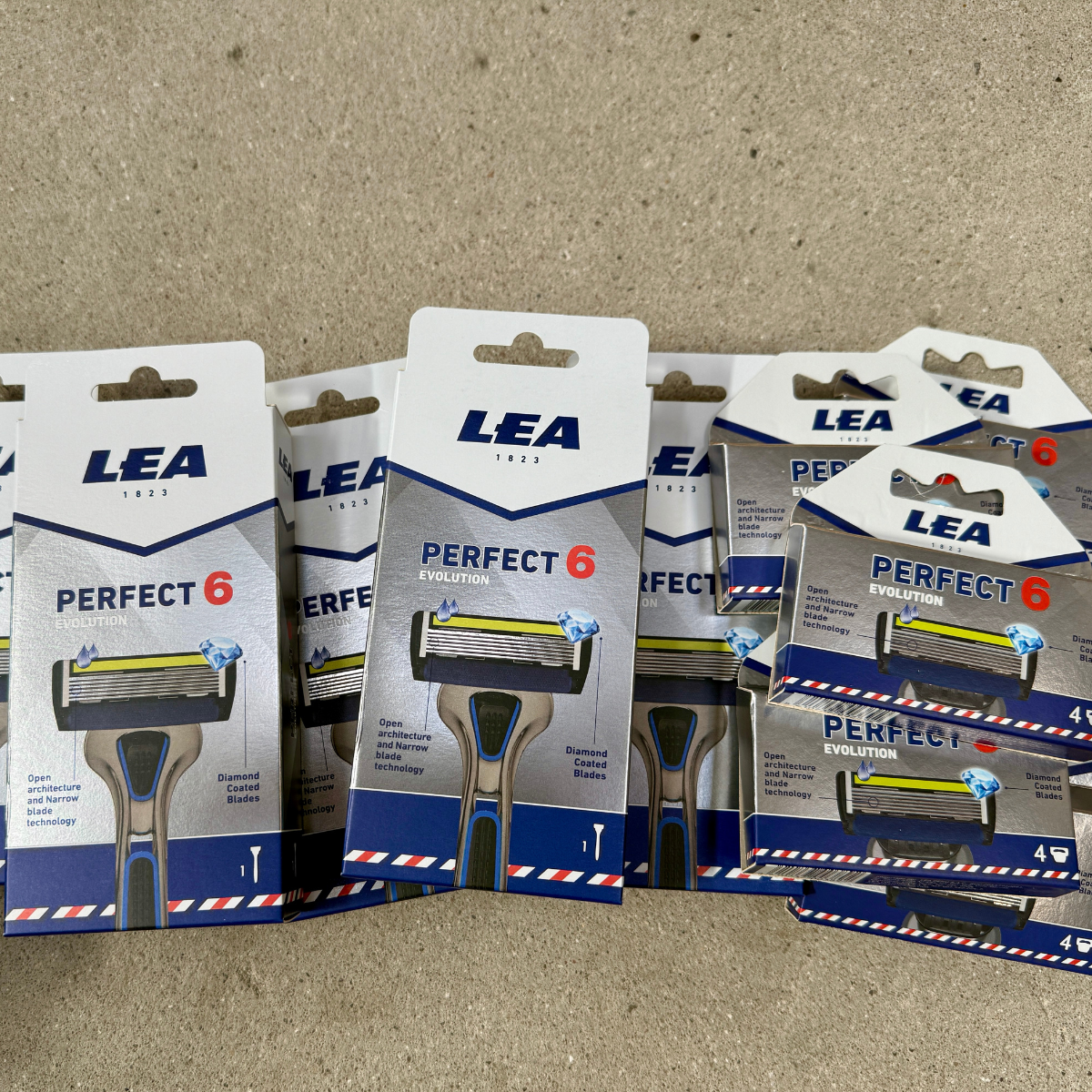 LEA Perfect 6 barberblade og skrabere – kvalitetsbarberblade med diamantbelagte knive og avanceret teknologi for en tæt og behagelig barbering