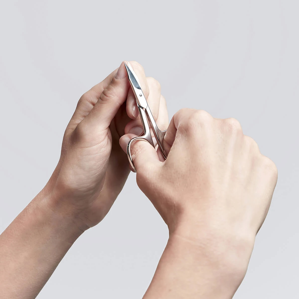 2-in-1-Nagel- und Hautschere
