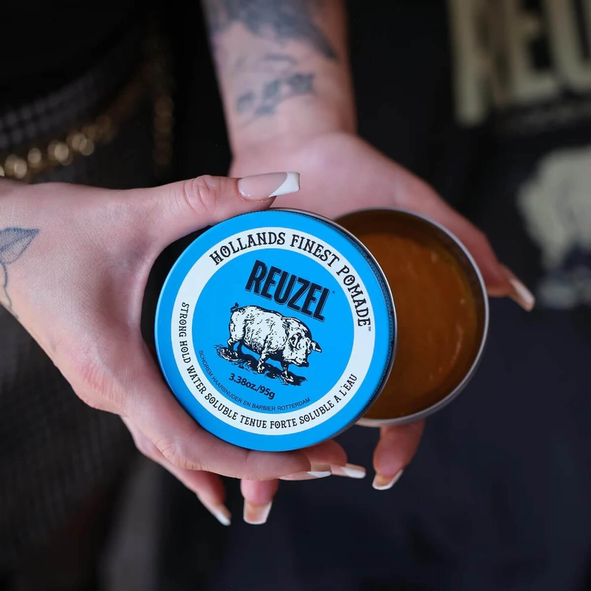 Blaue wasserlösliche Pomade - Starker Halt, 95 g.