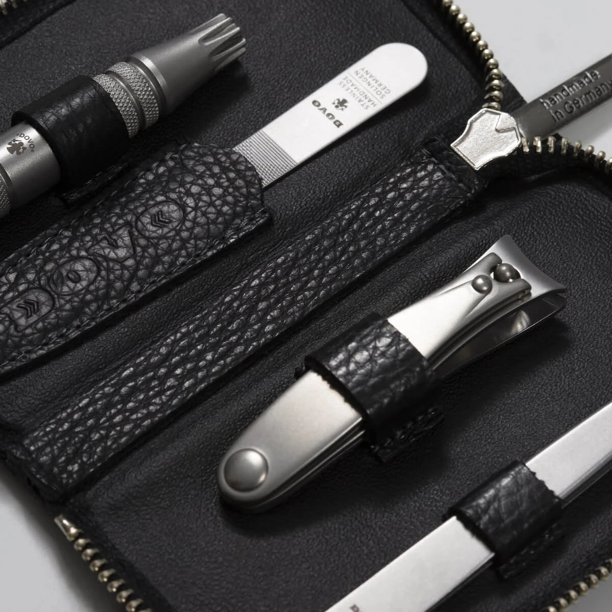 Grooming Set mit 4 Teilen, Schwarzes Leder