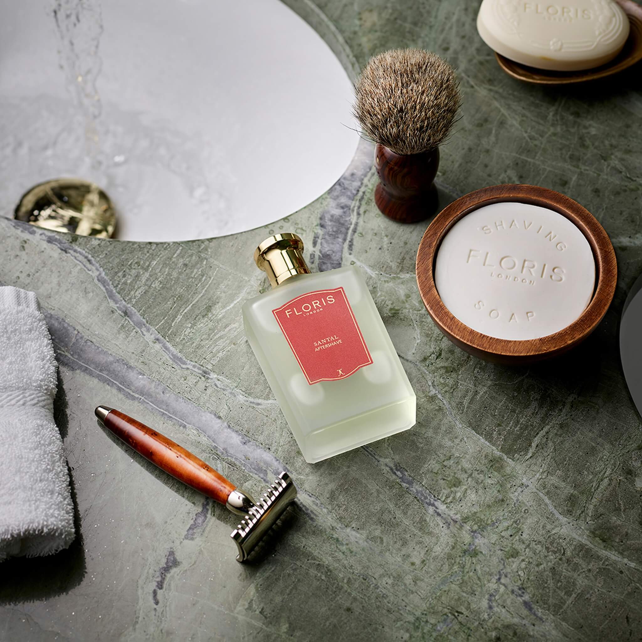 Santal, Rasierseife in einer Holzschale, 100 g