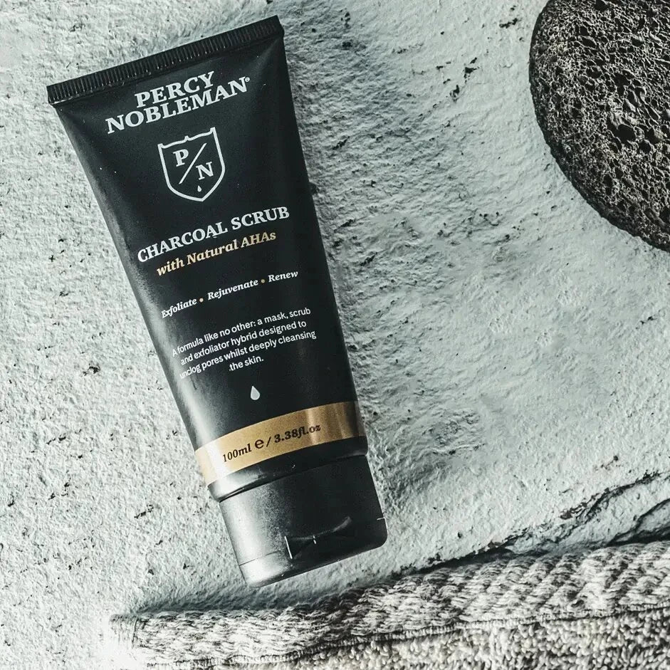 Holzkohle-Peeling, 100 ml.