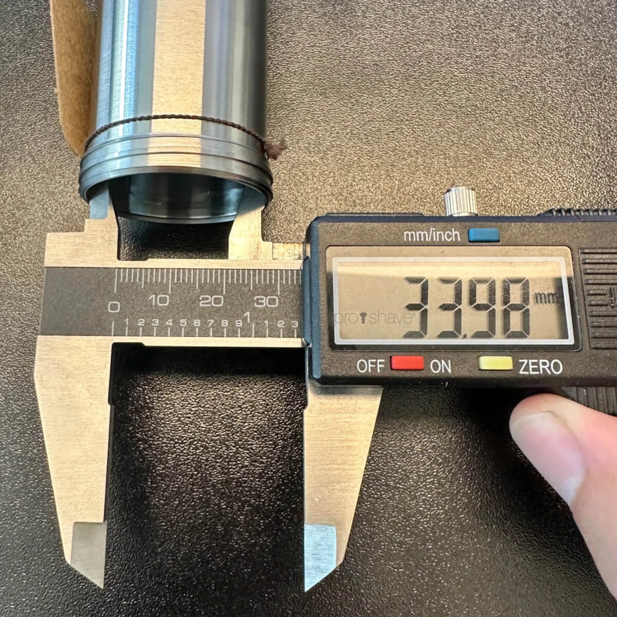 Rasierseife in Stahltube mit Schraubverschluss, Edelstahl, 50 gr.