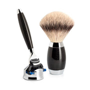 Edition No. 1, Rasierset mit Fusion-Rasierer, Silvertip Fibre®-Rasierpinsel und Rasiermesserhalter, Carbon