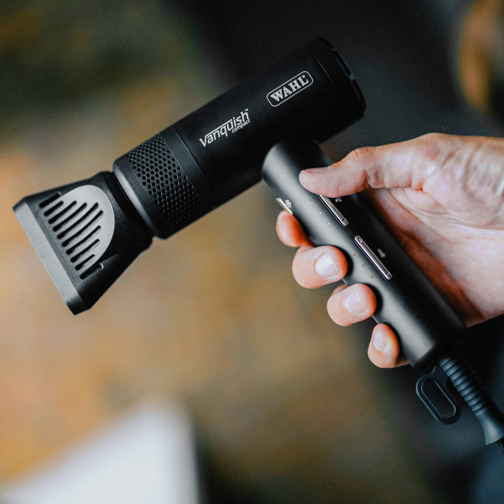Vanquish Haartrockner, Kompakt, 1600W, Schwarz