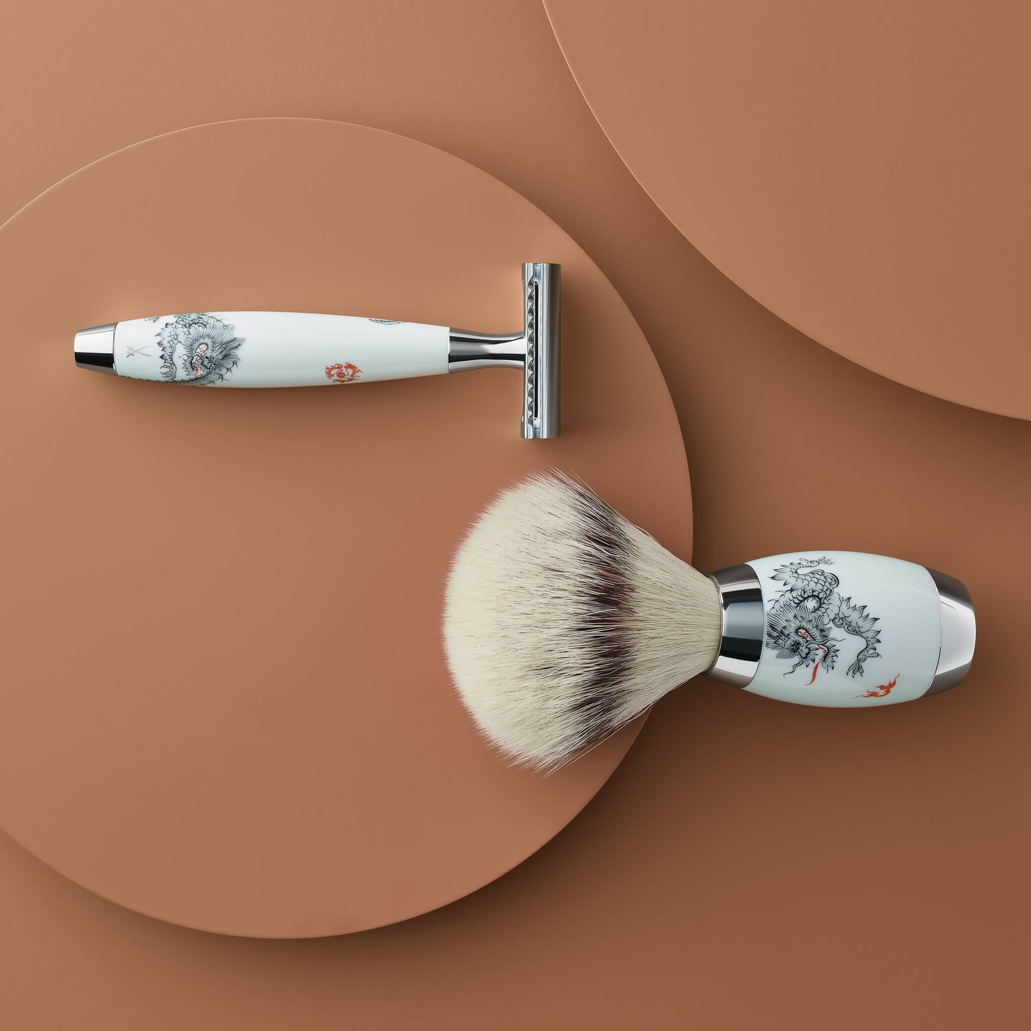 Meissen Porcelain Rasierset mit Fusion-Rasierer, Silvertip Fibre® Rasierpinsel und Rasierklingenhalter, Porzellan