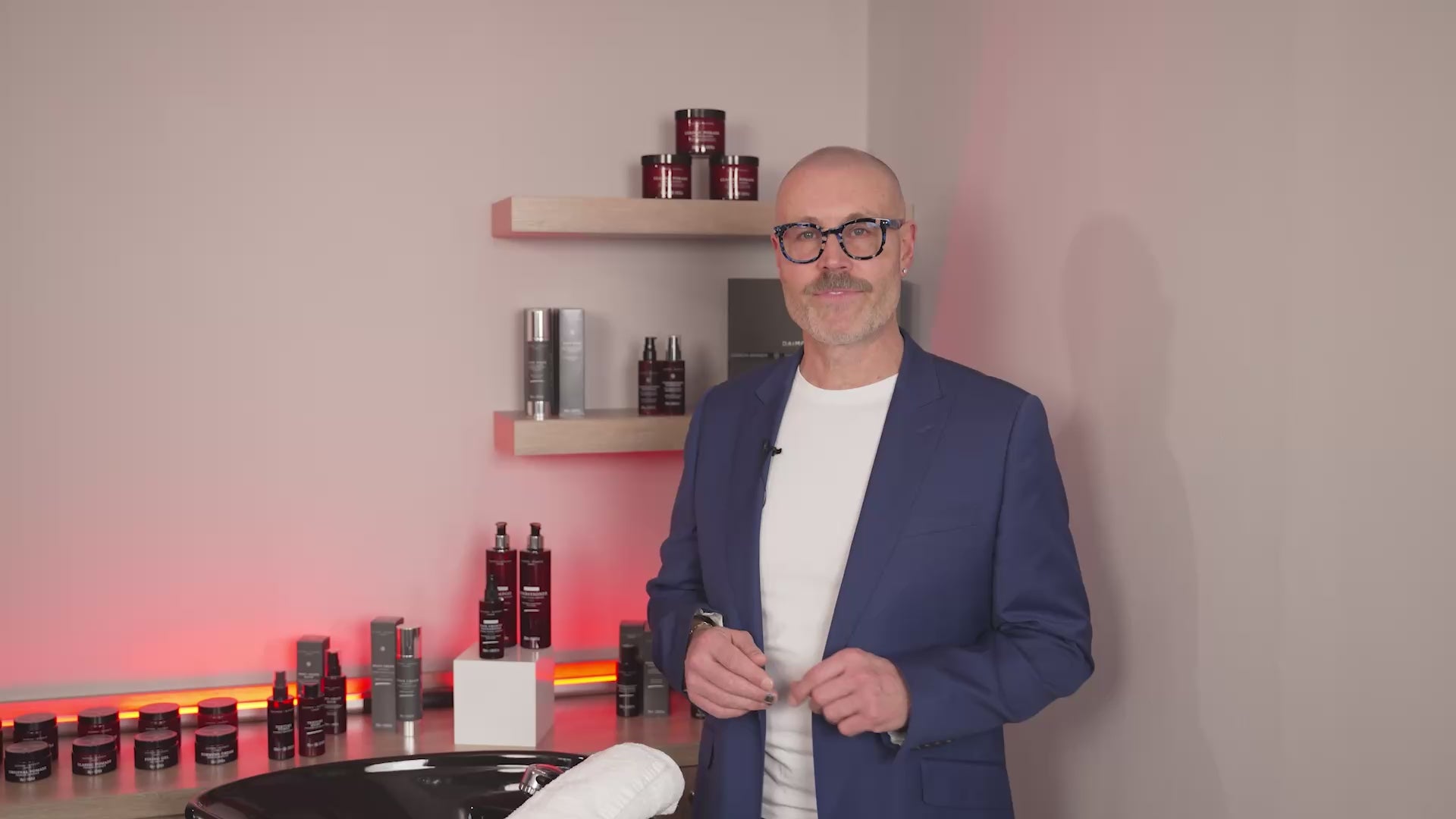 Video laden: Advanced+ Trio, Shampoo, Spülung &amp; Galvanisator für das Haarwachstum