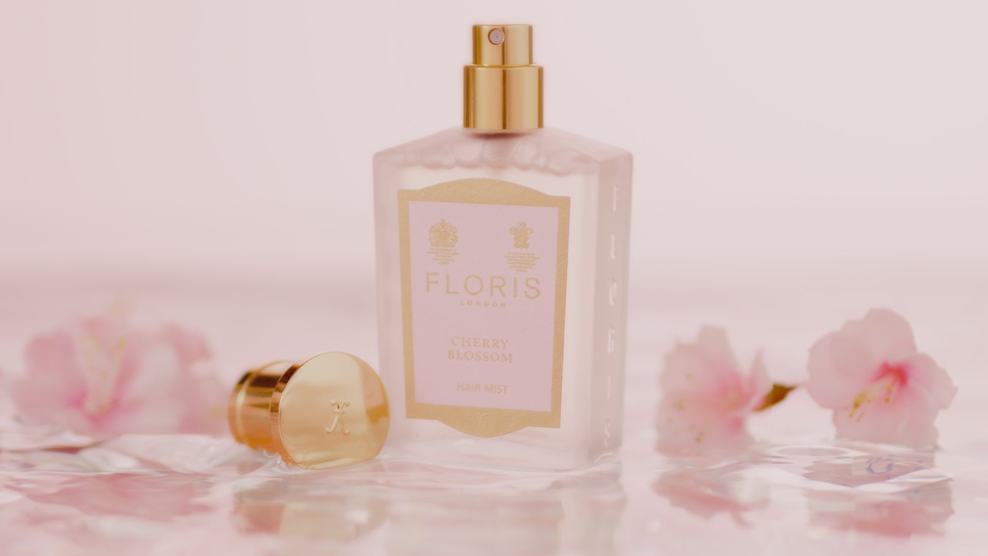 Video laden: Cherry Blossom, Feuchtigkeitscreme für den Körper, 250 ml.